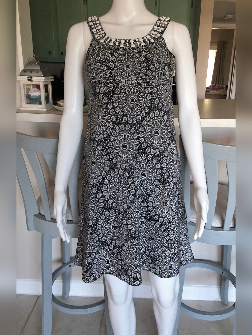 Women's Beautiful Ann Taylor Silk Dress Size 0P- NWOT